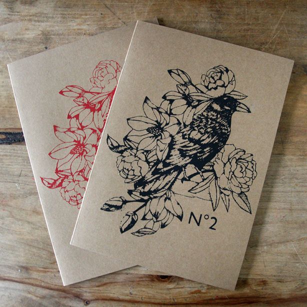 Cahier ligné A4 noir - Notebook A4 ligné Tatoo Corbeau, Fleurs
