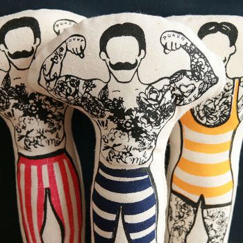Poupée Décorative Monsieur muscle Tatoué- Cirque